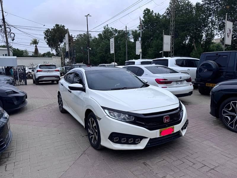 Honda Civic 2018 5