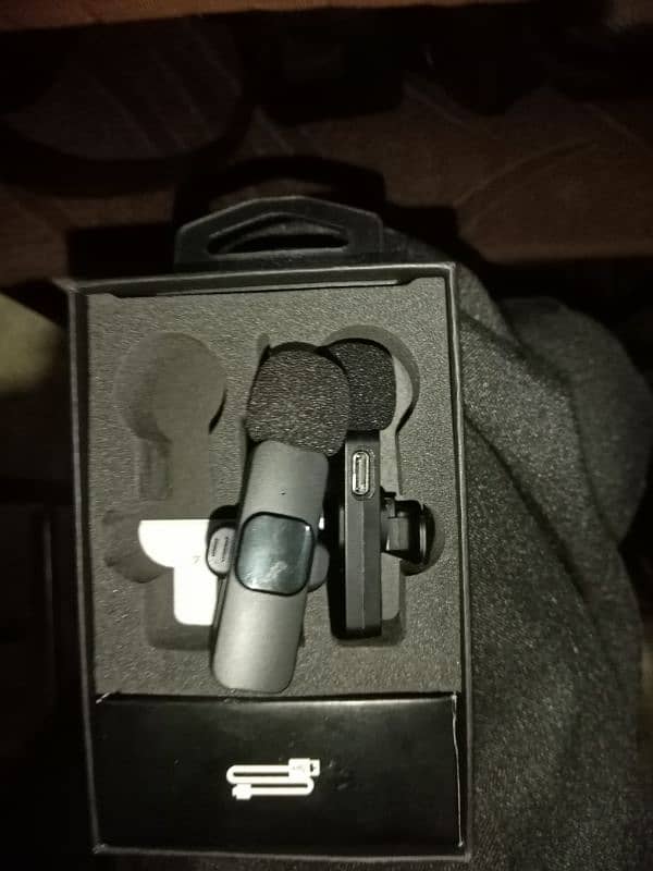 AMB original microphone with wireless Bluetooth 1