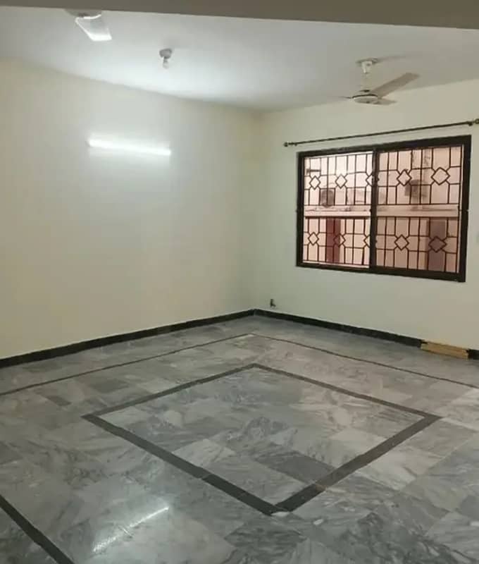 Beautiful 600 Square Yards Ground Floor Portion For Rent In G-11 4