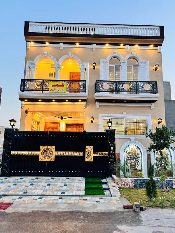 5 Marla Sapnish House For Sale Availabe In Park View City Lahore 0