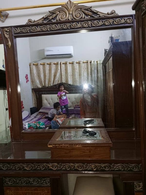 dressing table  in walnut  wood 1