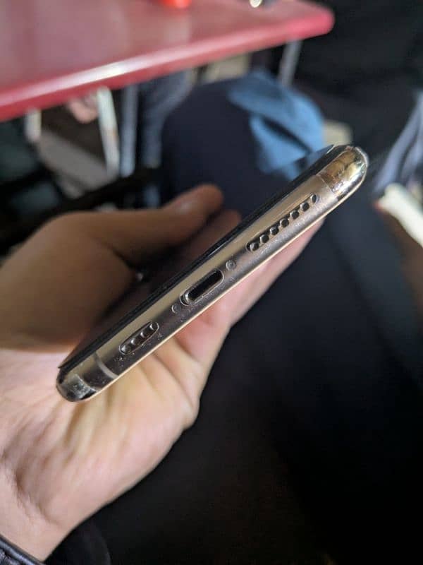 Iphone 11 pro max Pta approved 3