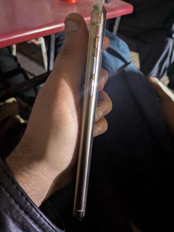 Iphone 11 pro max Pta approved 4