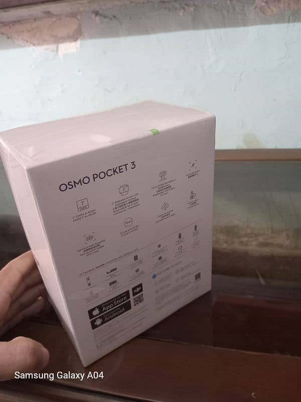 DJI osmo pocket 3 creator combo box packed unactive 3