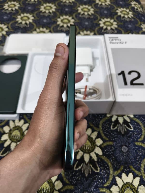 OPPO Reno 12F 8+8/256gb With Full Box 4