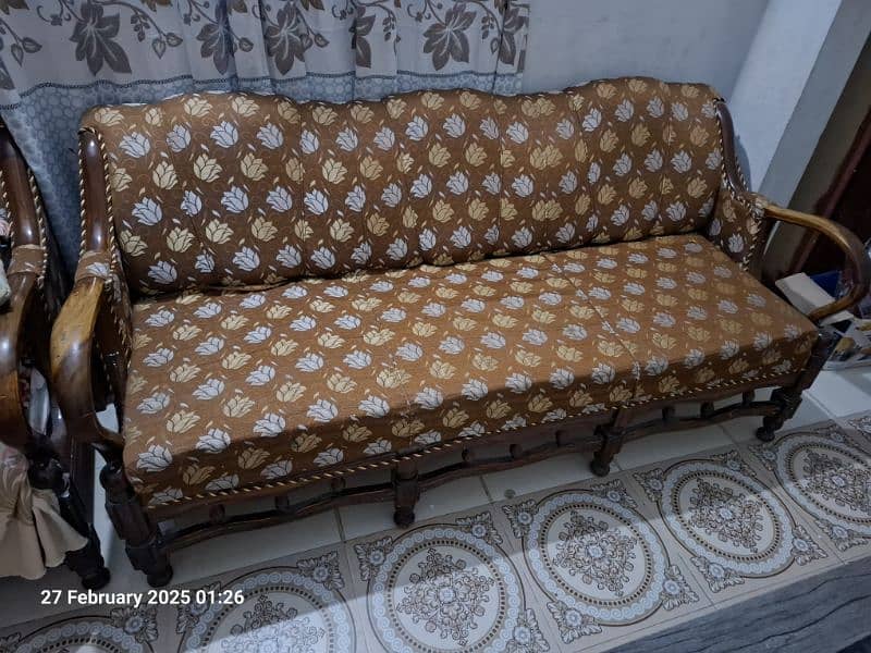 5 Seater Sofa Set Good Condition 0