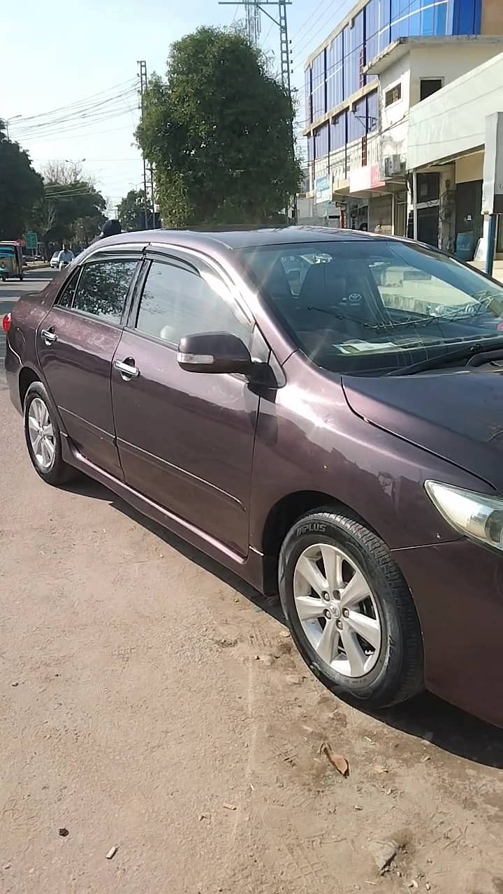 Toyota Corolla Altis 1.6 2012 4