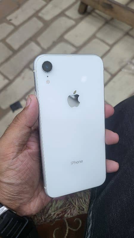 IPHONE XR 64gb 1