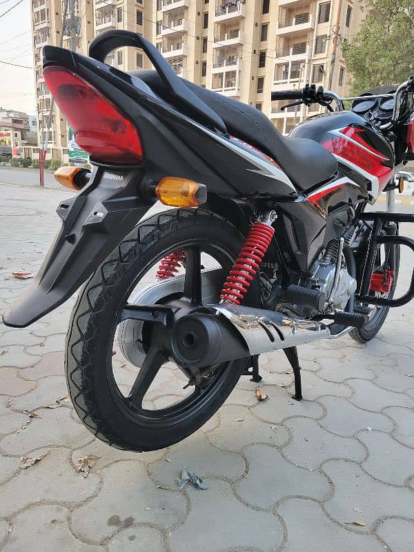 Honda CB125 F Model - 2022 - Registerd Hyderabad Number complete file 6