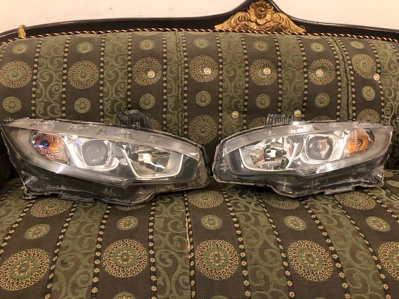 honda civic 2016 to 2019 genuine headlights  for sale 1