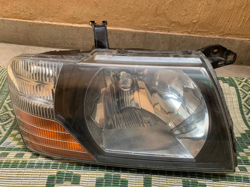 Mitsubishi Pajero Parts (Headlights, Taillights, Gearbox, Bumper) 1