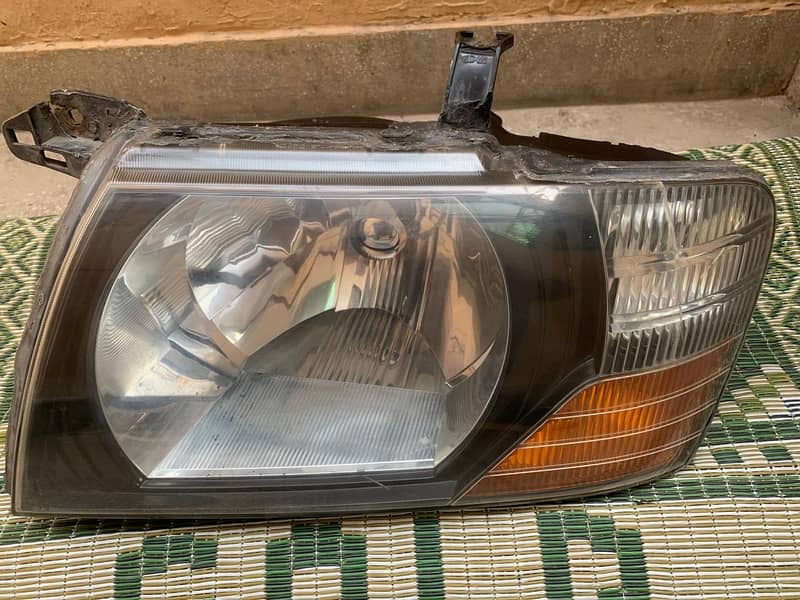 Mitsubishi Pajero Parts (Headlights, Taillights, Gearbox, Bumper) 2