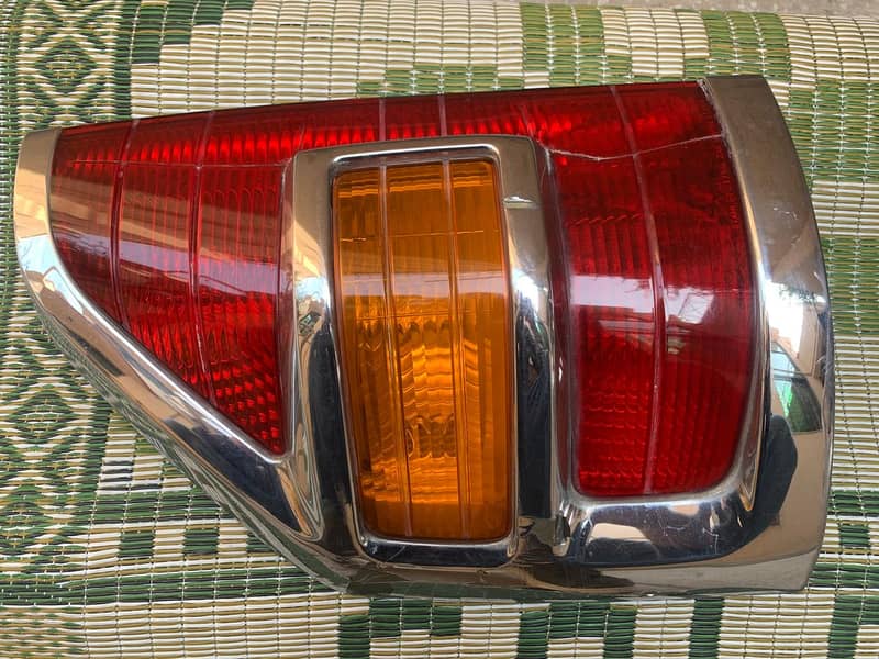 Mitsubishi Pajero Parts (Headlights, Taillights, Gearbox, Bumper) 3