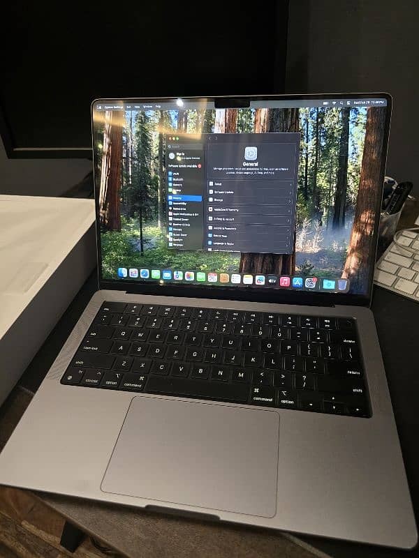 macbook pro m1 pro 14inch 1