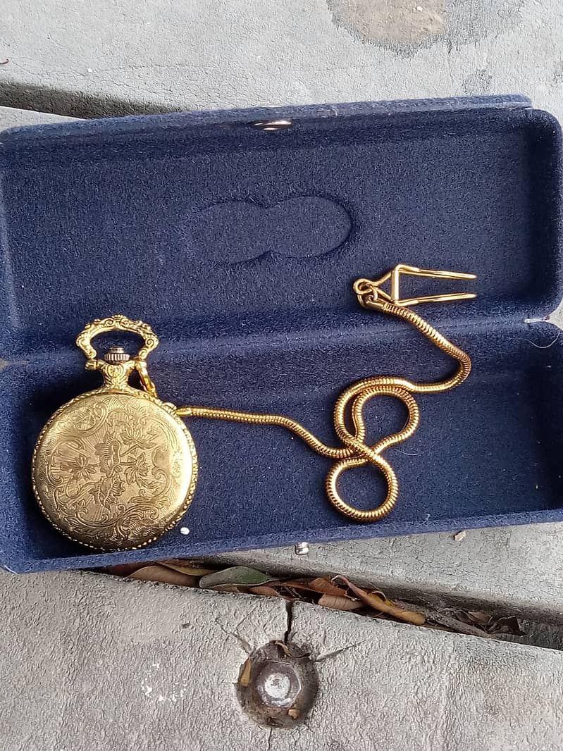 Golden pocket Watch 0