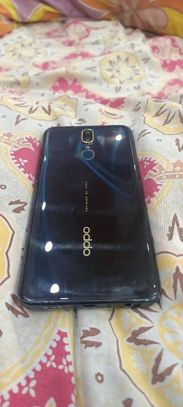 Oppo F11 16/256 GB 1