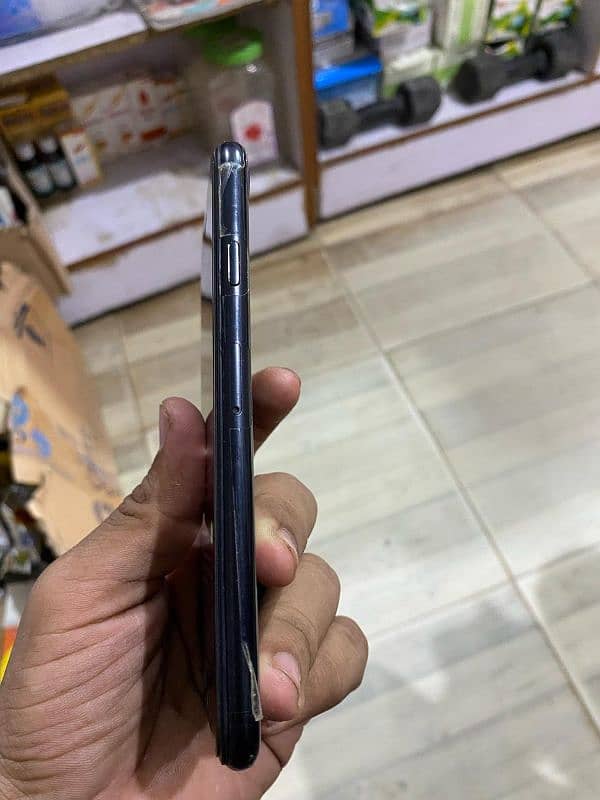 iPhone SE 2020 non PTA 4