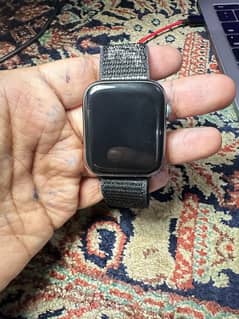 I am selling my Apple Watch Series 4 44mm GPS plus LTE new condition