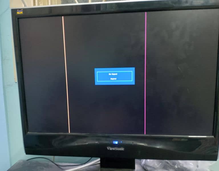 VIEWSONIC VX2035WM LCD 16 INCH 2 LINE AAGAYI HAI BAAQI ALL OK 0