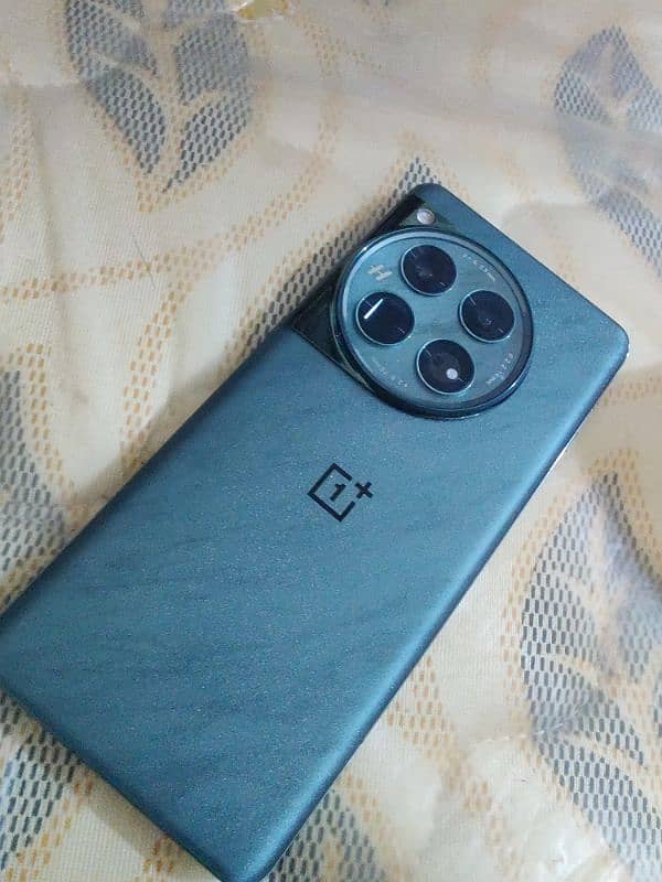 OnePlus 12 0