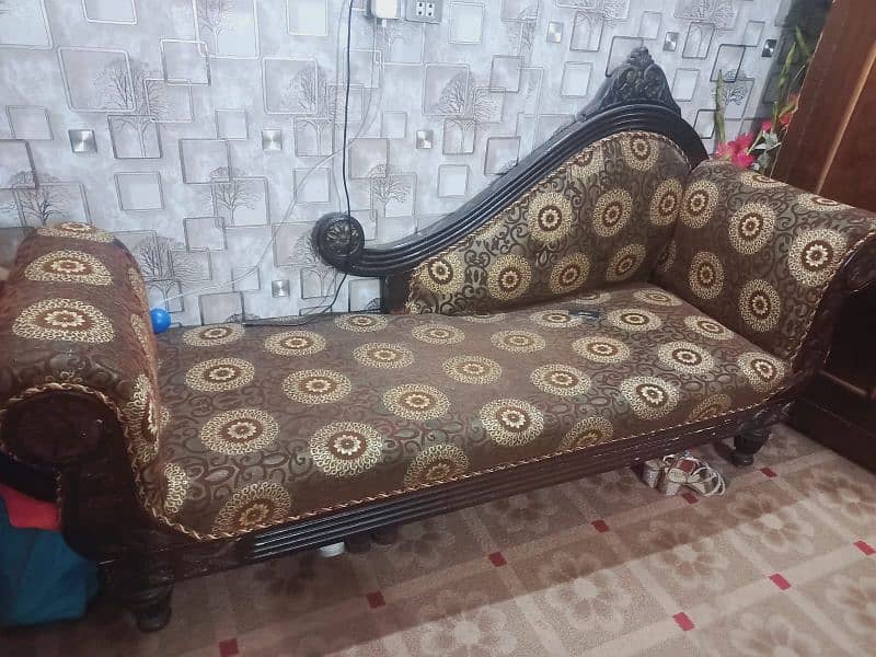 sofa dewan  in good condition 1