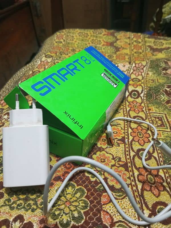 smart 8 pro 4+4/128 Gb condition 10/8.5 everything original 5