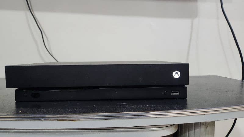 Xbox one X 1