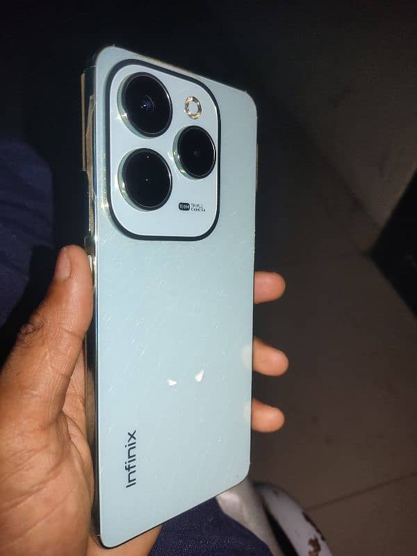 Infinix Hot 40 Pro 0