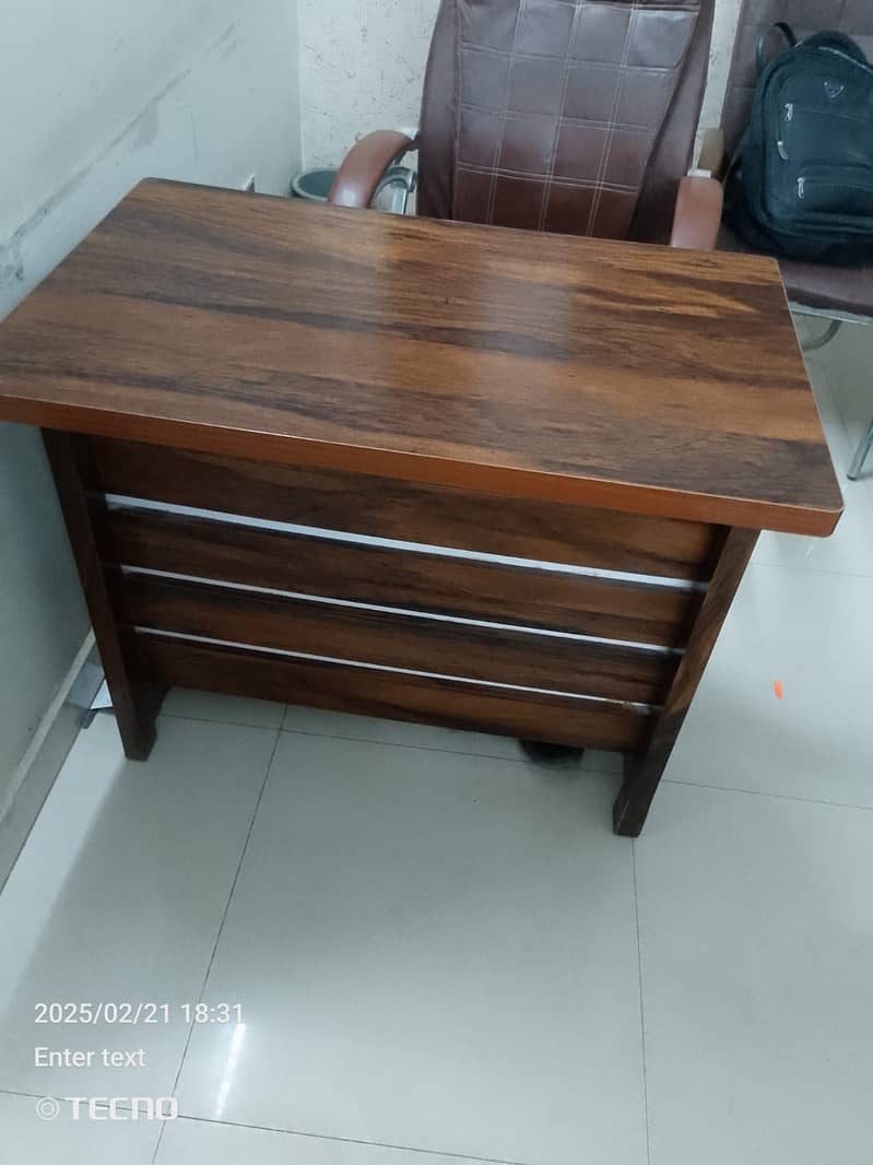 Office table in a good condition. available for sale. 1