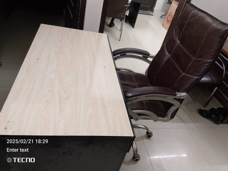 Office table in a good condition. available for sale. 5