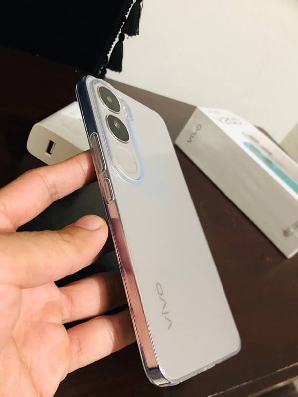 Vivo Y200 Just box open Fully Oka phone brand new 3