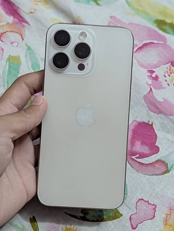 Iphone 15 Pro Max JV 0