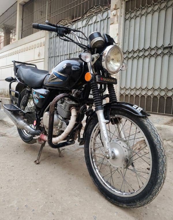 Suzuki GS 150 5