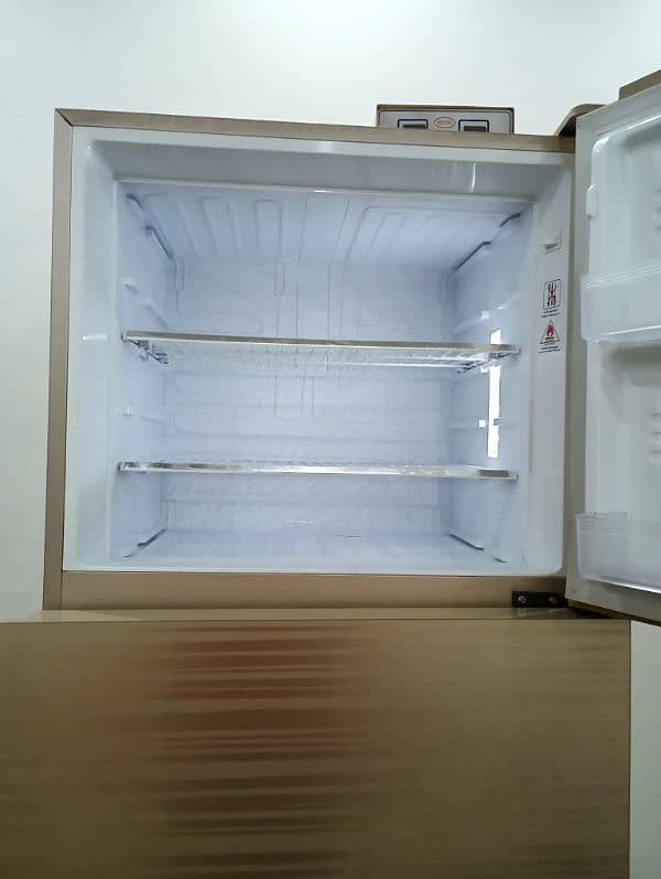 Kenwood Refrigerator  Golden Persona Plus Series 5