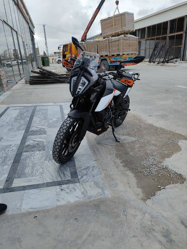 KTM DUKE 390 Adventure 0