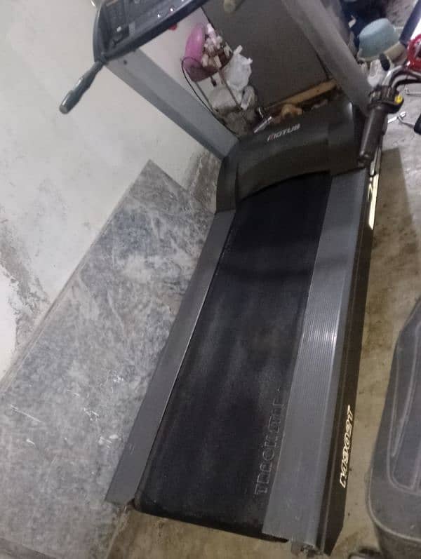 Tread Mill For Sale in good Condition 5