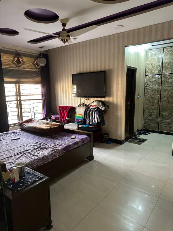 24 Marla Corner House For Sale 9 Beds, Double Unit PKR 9 Crore 75 Lacs 11