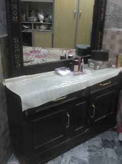 Dressing table for sale