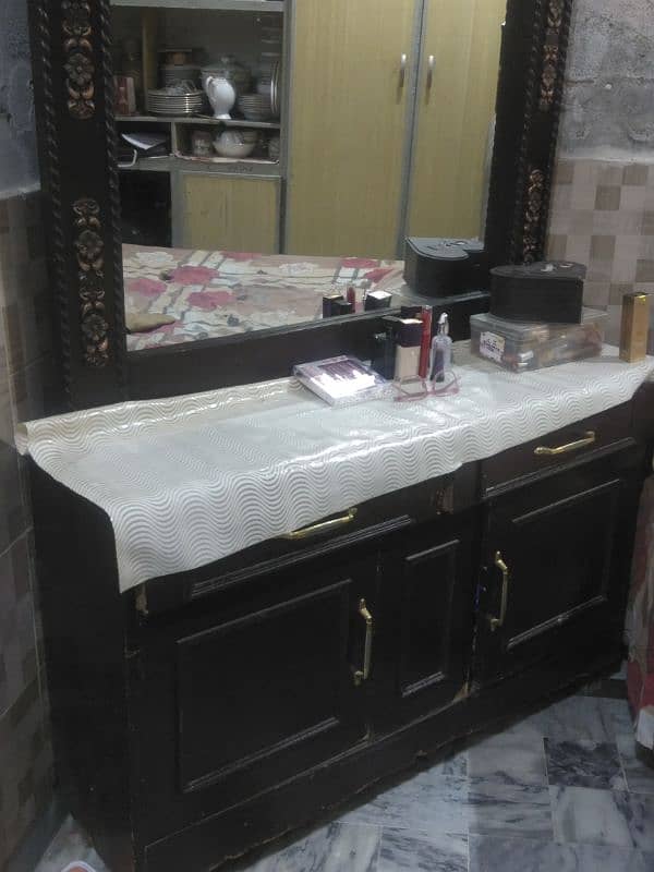 Dressing table for sale 0