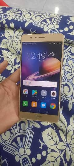 Huawei Honor V8 available in very good condition 4gb 32gb official Pta