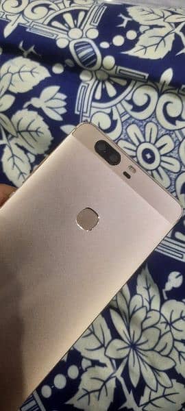 Huawei Honor V8 available in very good condition 4gb 32gb official Pta 2