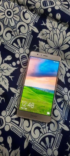 Huawei Honor V8 available in very good condition 4gb 32gb official Pta 8