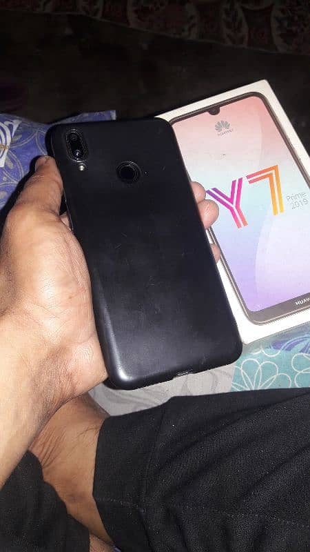 huwai y7 prime 2019 with box just glass change karwaia ha 2