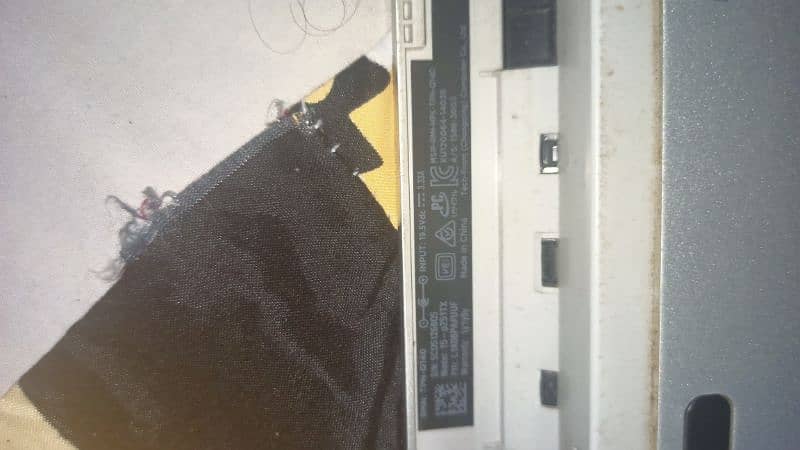 HP Pavilion 15,Board Damaged, (Screen, keyboard, battery and RAMs ok) 5