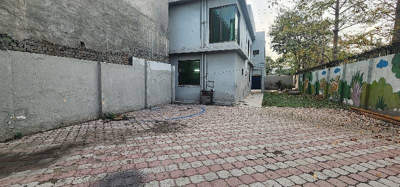 2 kanal building available for School 26