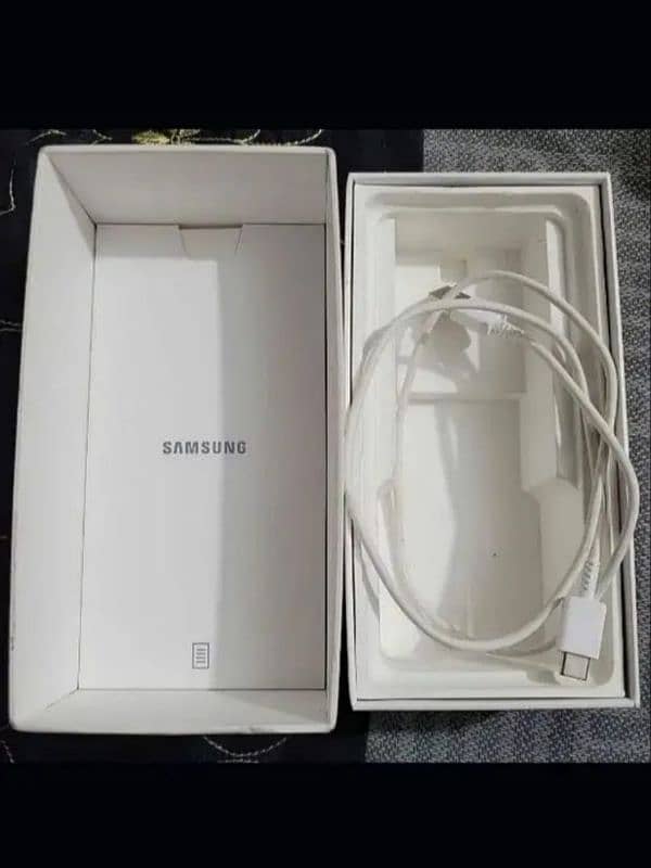 Galaxy S20 FE Non PTA with Box 5