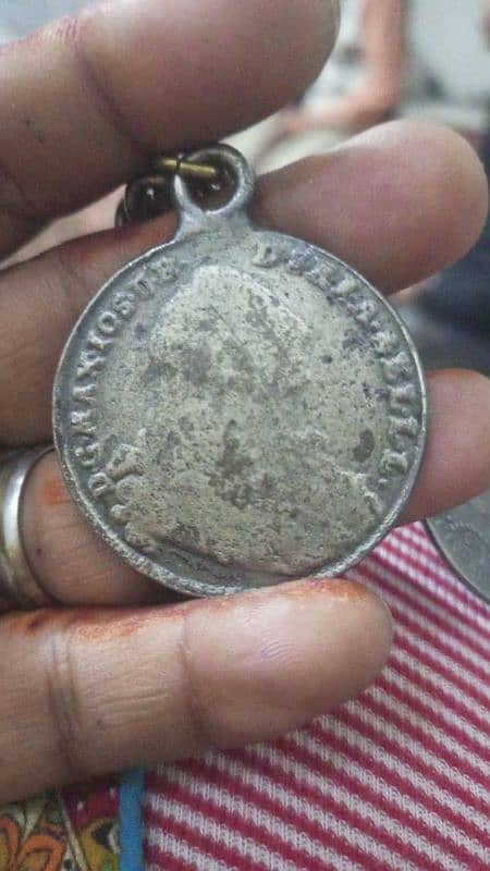 entique old coin neck pc 10