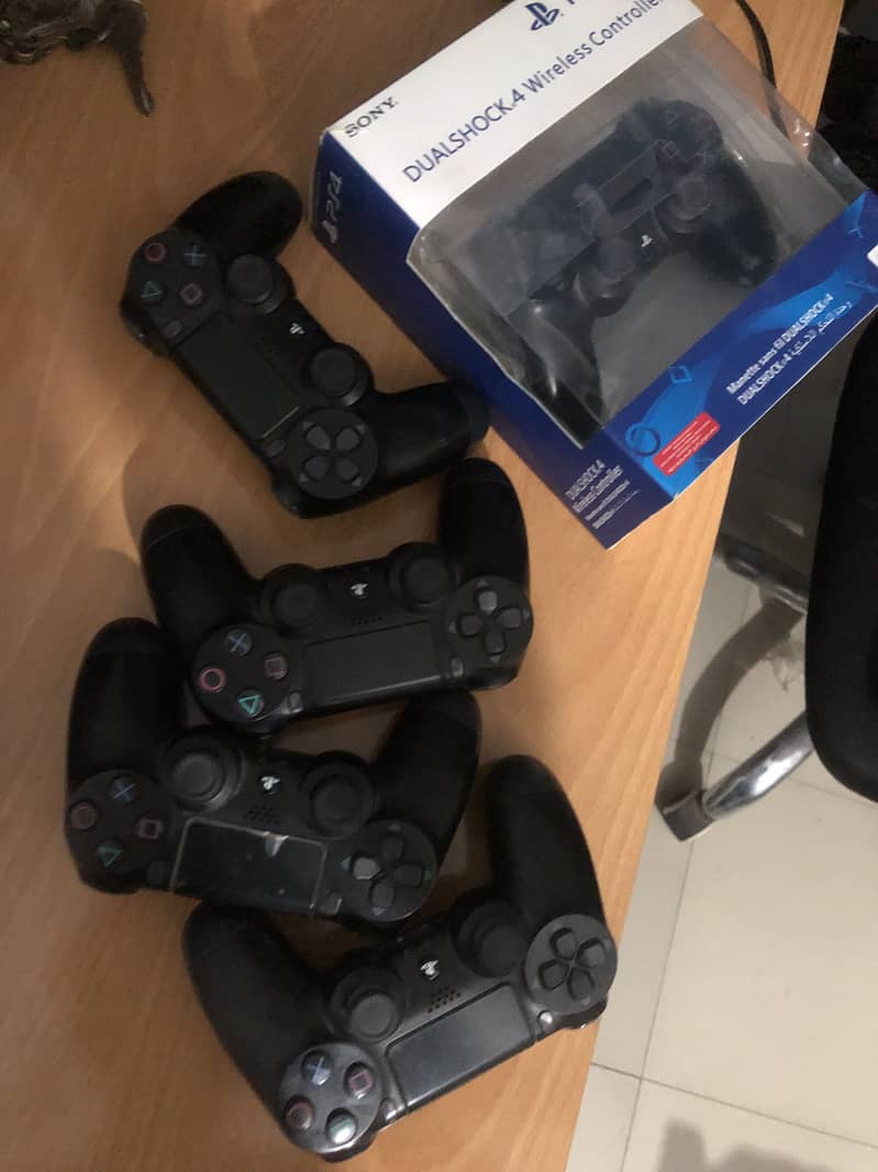 PS4 Playstation 4 controllers 1