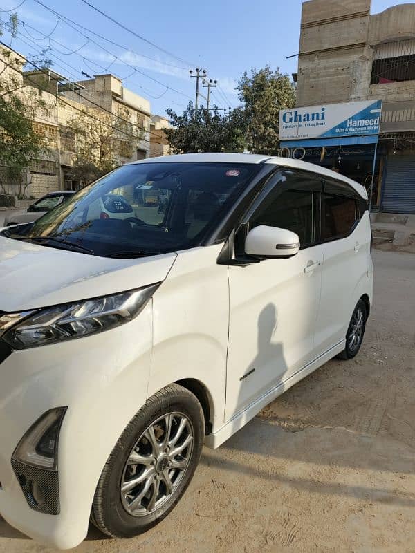 Nissan Dayz Highway Star 2019/23 Hybrid 3