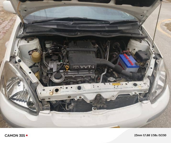 Toyota Vitz 2002 Fl package Chat diggi bonut pilar orignal 10by10 9